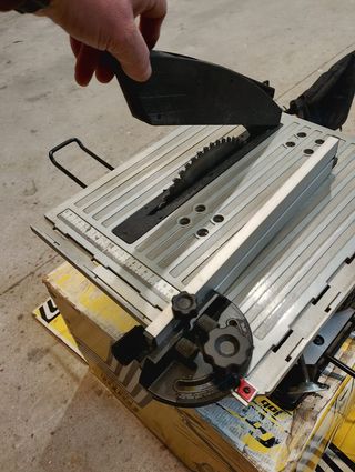 Tronzadora ingletadora FEMI TR 235