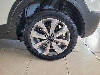 KIA Stonic 1.0 TGDi 100CV MHEV MT Drive