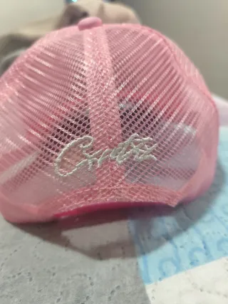 Gorra Corteiz Rosa con Malla