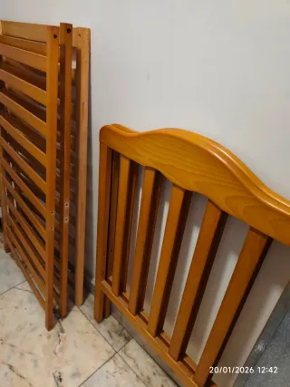 Estructura de cuna de madera