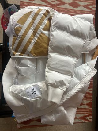 Chaqueta Adidas Blanca y Dorada
