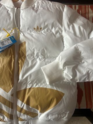 Chaqueta Adidas Blanca y Dorada