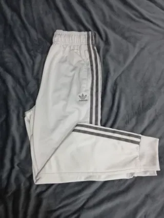 Pantalones Adidas Gris