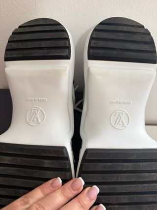 Zapatillas Louis Vuitton Blancas y Plateadas