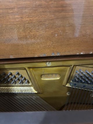 Piano Vertical Antiguo EXPIMPORT Madera Maciza