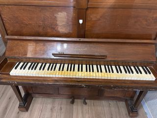 Piano Vertical Antiguo EXPIMPORT Madera Maciza
