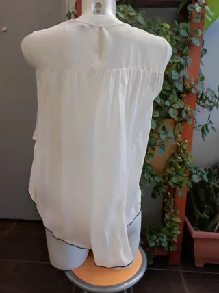 Blusa con fruncido Zara