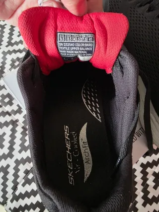 Zapatillas Skechers ArchFit Negras