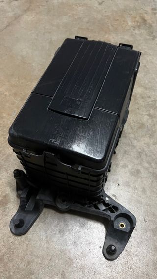 Tapa y Soporte Batería Audi A3 8P