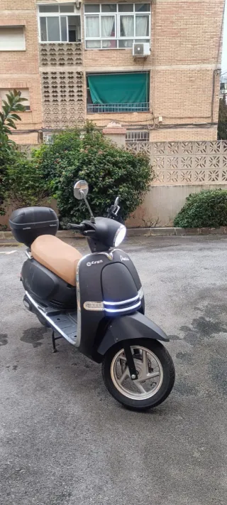 Moto Eléctrica Efun Pusa 90