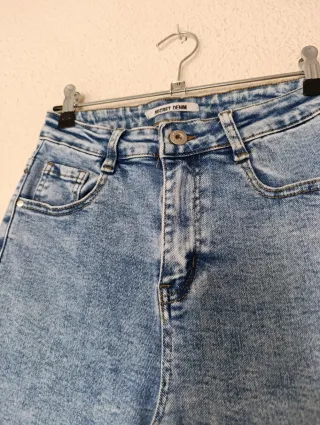 Pantalón pitillo Talla 36, ver medidas