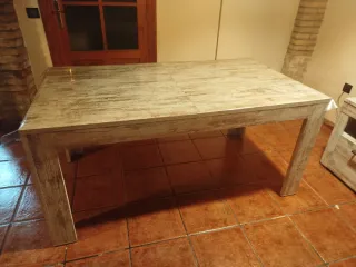 Mueble de salón con vitrina y cajones