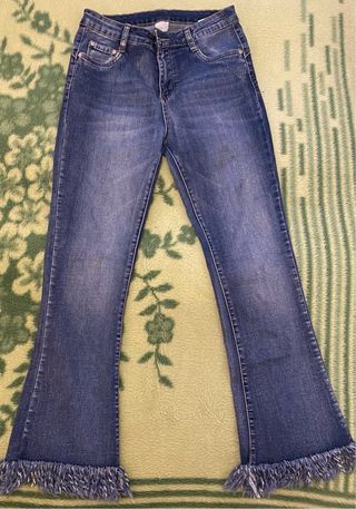 Lote Ropa: 3 Vaqueros, 1 Pantalón, 1 Cazadora