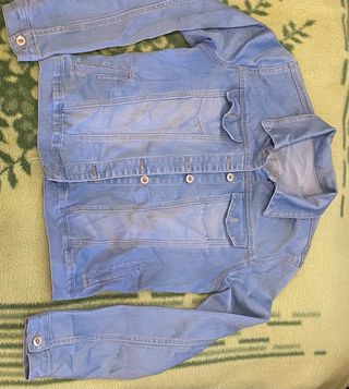 Lote Ropa: 3 Vaqueros, 1 Pantalón, 1 Cazadora