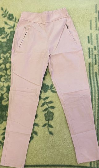 Lote Ropa: 3 Vaqueros, 1 Pantalón, 1 Cazadora