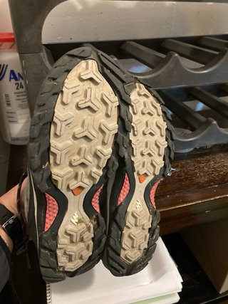 Zapatillas de trekking Quechua grises y rosas