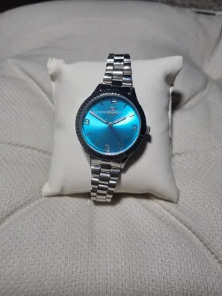 Reloj Casio Azul y Plateado nuevo
