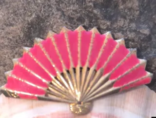 Broche abanico dorado y rosa