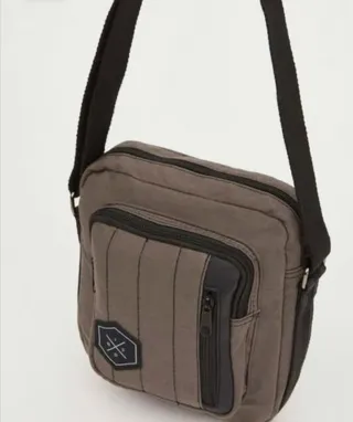 Borsa a tracolla Springfield da uomo con etichetta