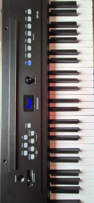 Piano Ringway en muy buen estado