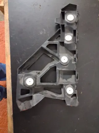 Soporte Parachoques Opel Astra 13266141