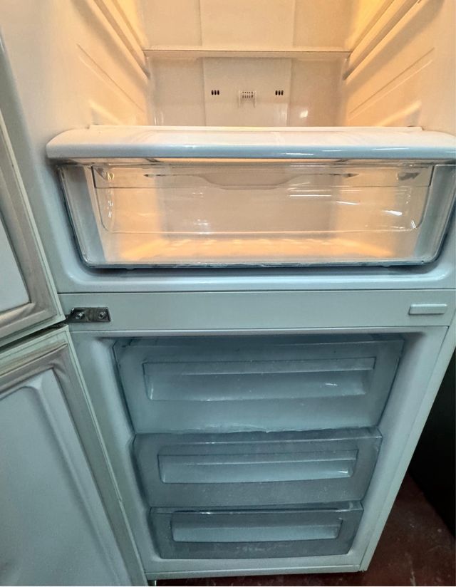 FRIGORÍFICO COMBI NO FROST SAMSUNG BLANCO