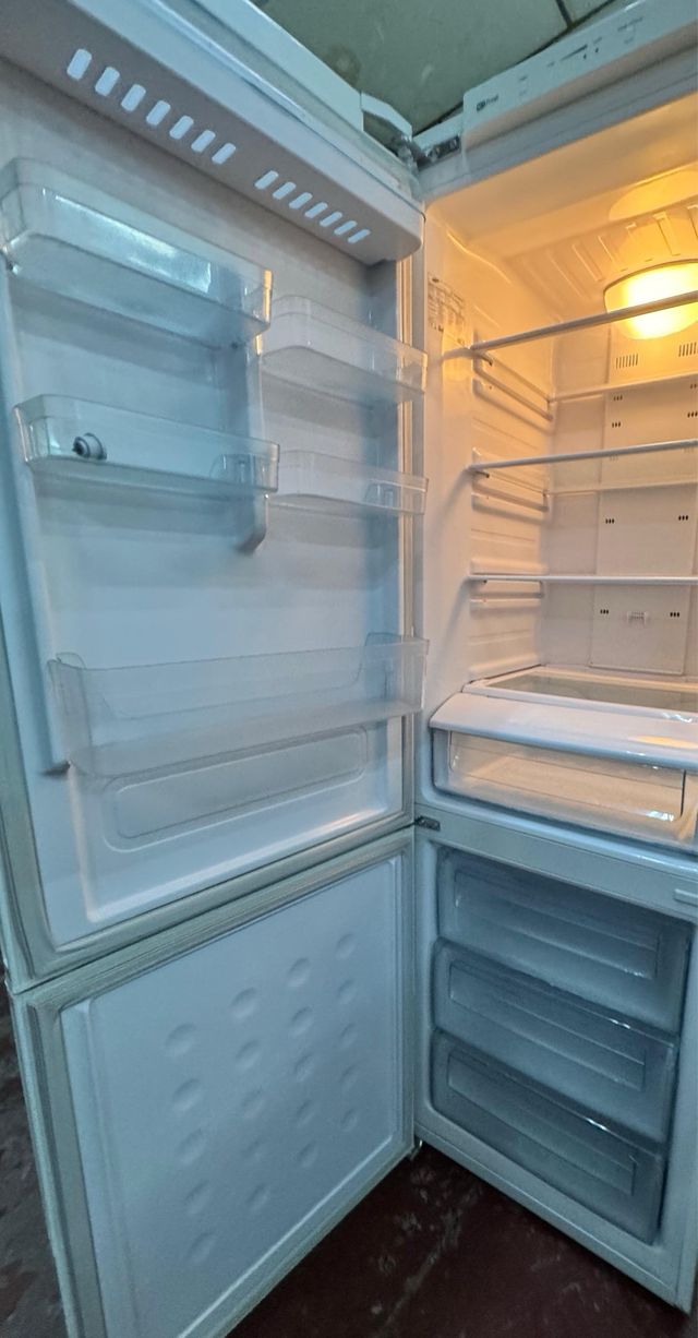 FRIGORÍFICO COMBI NO FROST SAMSUNG BLANCO