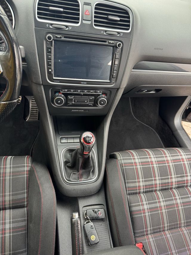 Volkswagen Golf GTI 2010