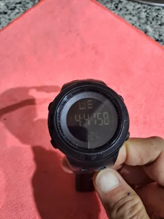 1 Relojes Inteligente y 1 de Cuarzo Negro