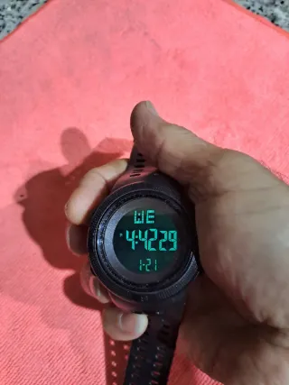 1 Relojes Inteligente y 1 de Cuarzo Negro