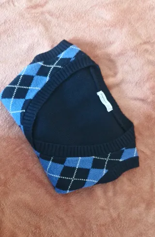 Chaleco de punto argyle azul y negro