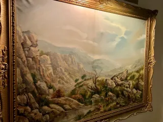 Cuadro paisaje montañoso con ciervos