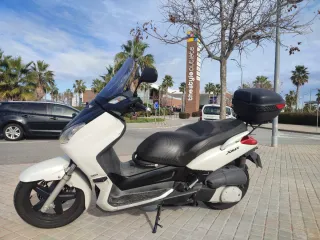 X MAX 250CC 2009