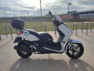 X MAX 250CC 2009