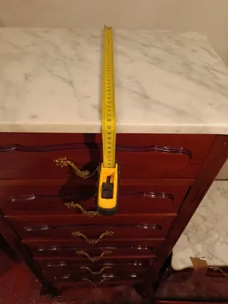 Conjunto muebles dormitorio, sinfonier y mesillas.