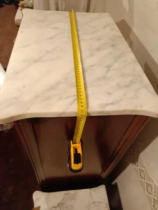 Conjunto muebles dormitorio, sinfonier y mesillas.