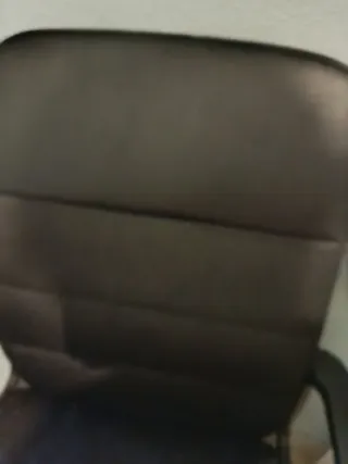 Silla de oficina negra