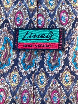 Corbata de seda natural estampada