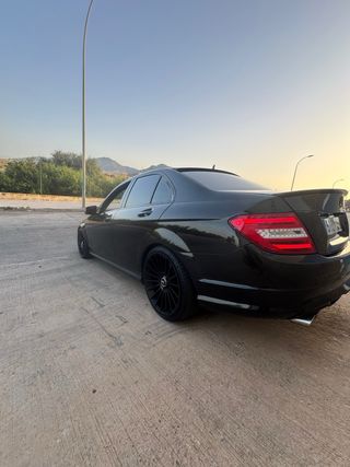 Mercedes-Benz C350 AMG