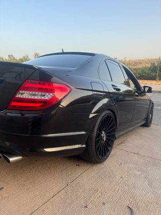 Mercedes-Benz C350 AMG