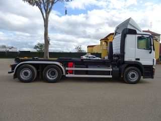 Mercedes ACTROS 25 46-CAMIONES GANCHO