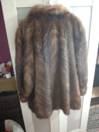 Chaqueta de piel sintética marrón