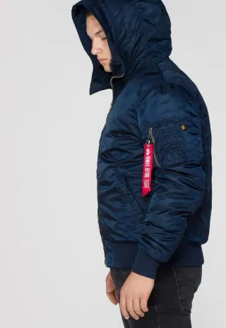 Chaqueta Alpha Industries con capucha Talla S/M