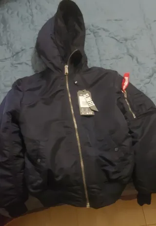 Chaqueta Alpha Industries con capucha Talla S/M