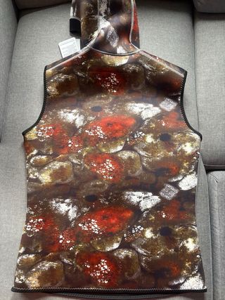 Chaleco neopreno con capucha nuevo