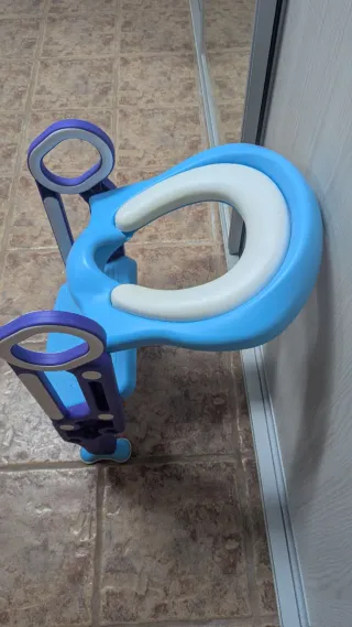 Adaptador de baño infantil azul