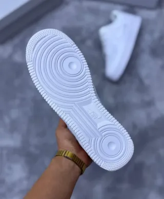 Zapatillas Nike Air Force 1 Blancas Nuevas.