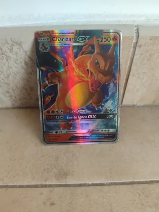Carta Pokémon Charizard GX Fase 2
