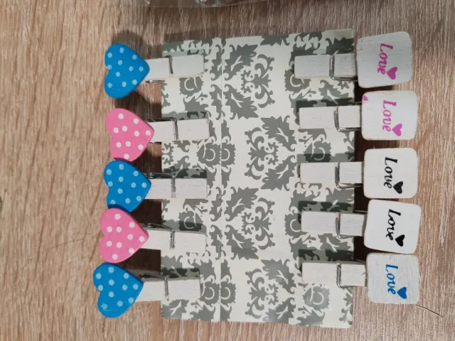 Lote de pinzas pequeñas de madera