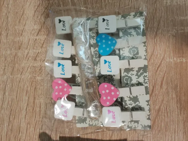 Lote de pinzas pequeñas de madera